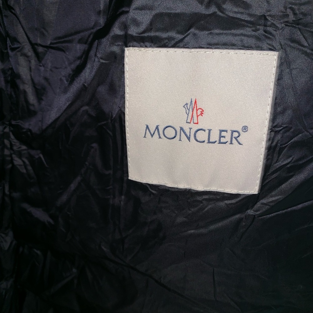 Authentic Moncler - Picture 7 of 7